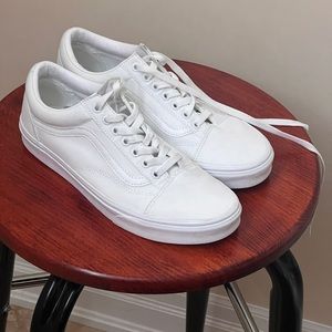 Vans Old Skool White (Size 9)